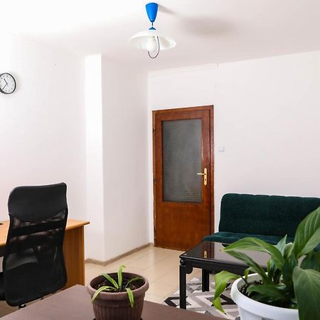 Krichim Apartments,Three-Bedroom, Large Apartment, Top Center Sofia Exterior foto