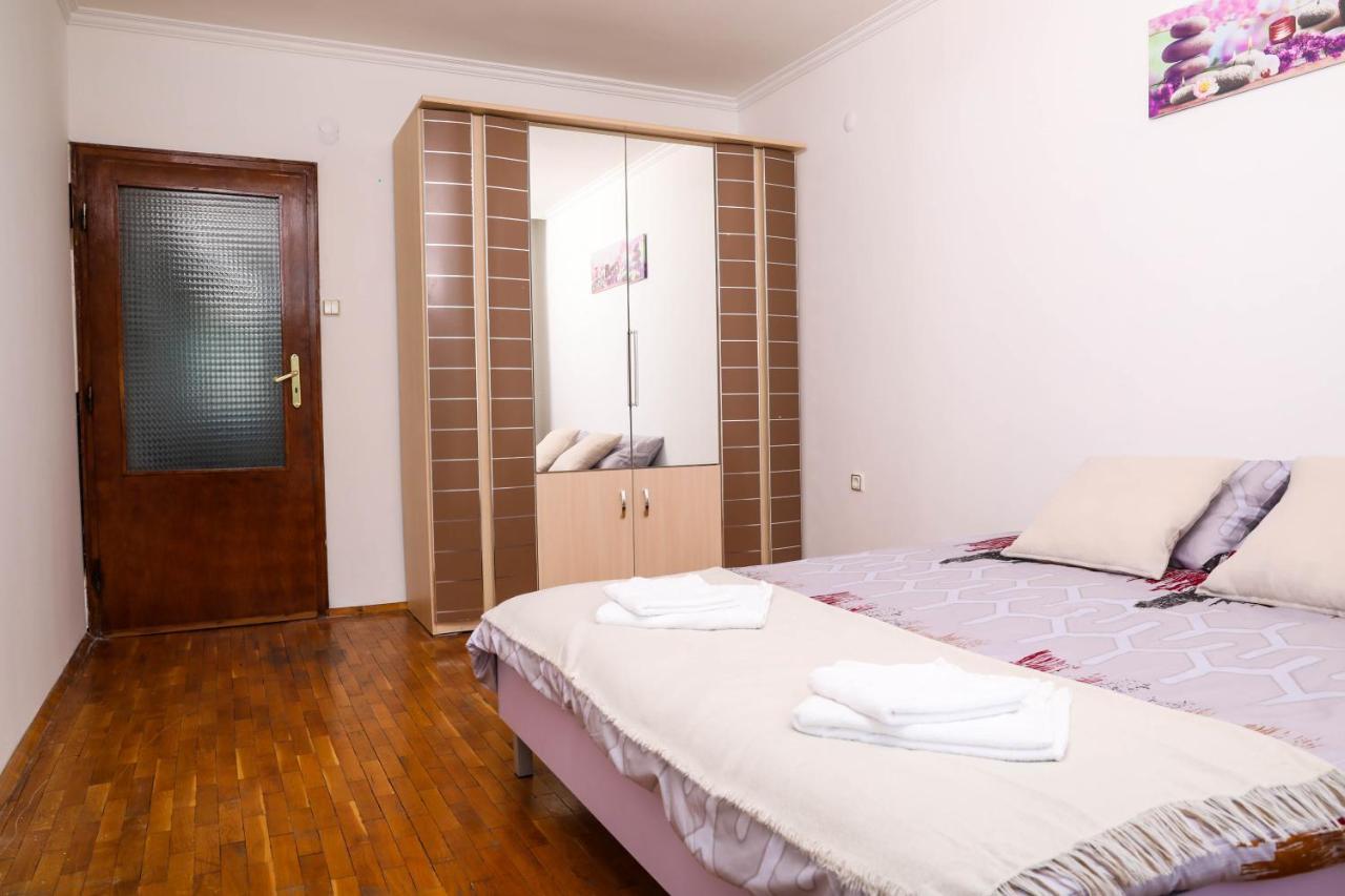 Krichim Apartments,Three-Bedroom, Large Apartment, Top Center Sofia Exterior foto